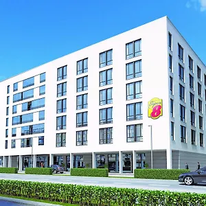 Super 8 By Wyndham West Németország
