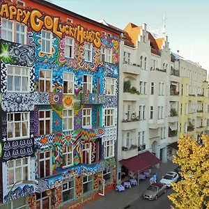 Happy Go Lucky + Németország